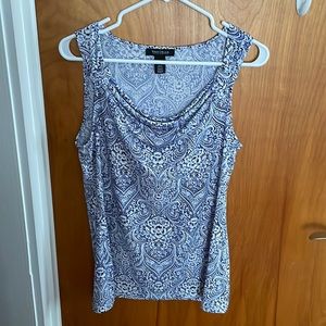 White House Black Market blue and white size medium top